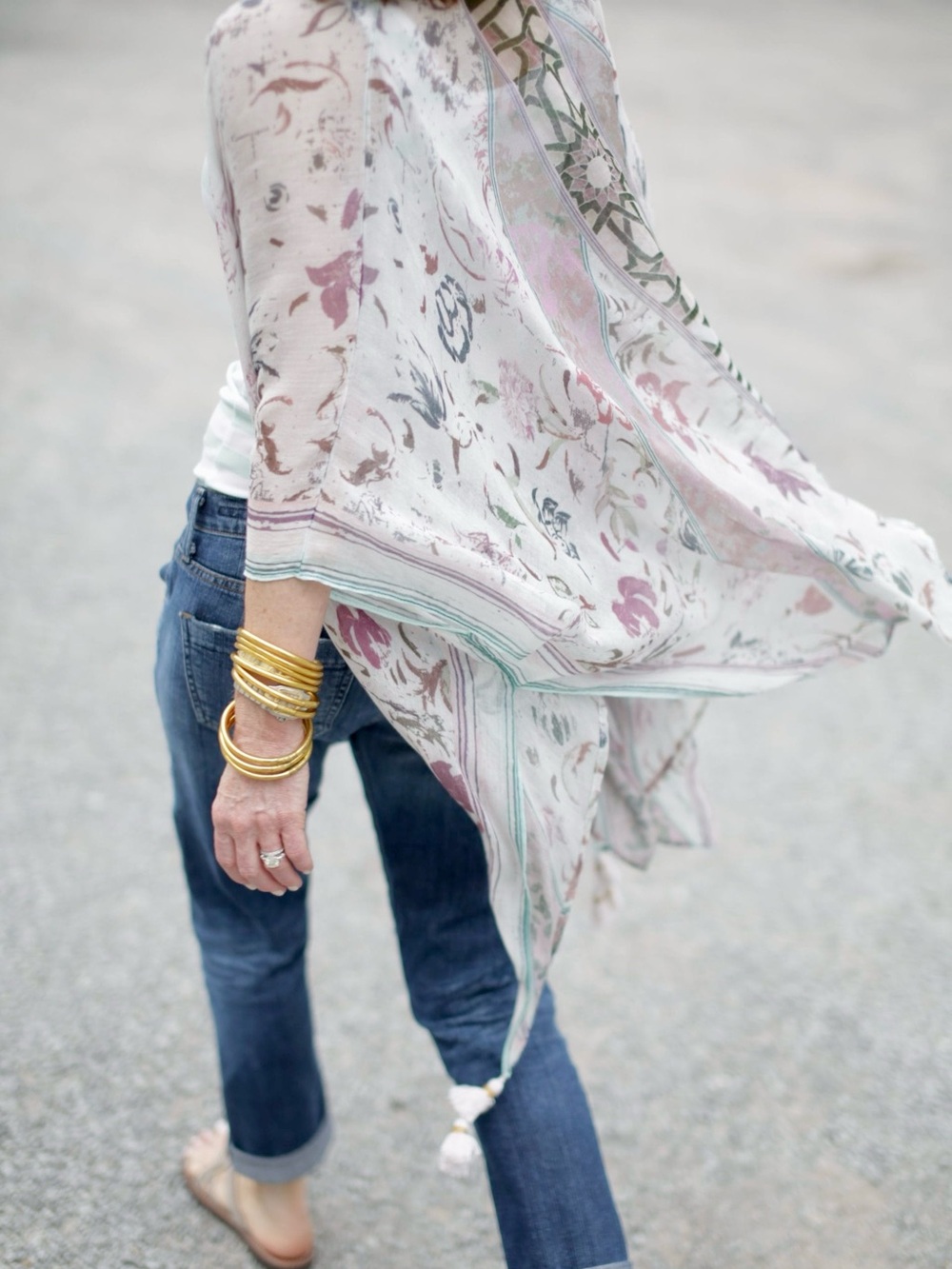 ELIZABETH GILLETT Boho Floral Kimono Wrap in Cream Purple Mauve Mint Green